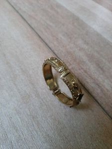 Enamel Detail Gold Bangle