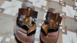 Flat Chappal