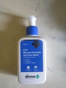 The Derma Co. 2.5% Benzoyl Peroxide Gel Face Wash