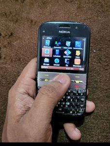 Nokia E5