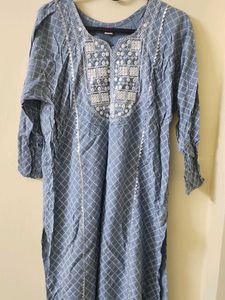 Stylish Blue Embroidered Kurta