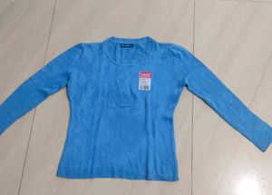 🆕💙BRAND NEW Blue Ribbed Knit Top💙🆕