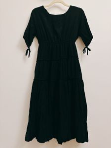 Elegant Black Midi Dress