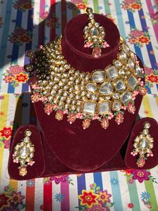 Elegant Kundan Jewelry Set