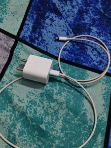 iPhone  20W-C Adapter With Cable