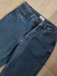 Ripped Denim straight Jeans