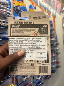 Hot Wheels Mercedes-Benz 500 E