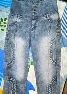 Stylish High-Waisted Jeans