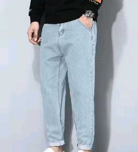 Light Wash Relaxed Fit Jeans