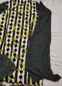 New Knee Length Maxi Dress With Split Sleeve