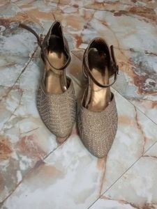 Gold Ballerinas heel