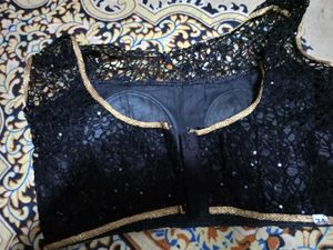 Black Blouse 🖤