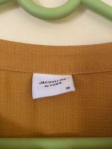 Jacqueline - Formal
