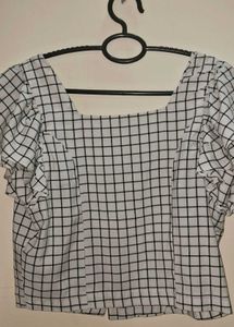 Chic Checkered Crop Top