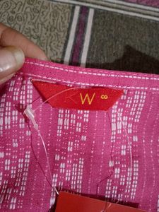 New Pink Woven Pattern Kurti - V-Neck 3/4 Sleeve