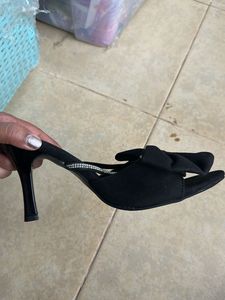 Chic Black Bow Flats 37 Size