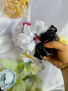 combo double shade scrunchies offer price