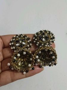 Black White Stone Jhumka
