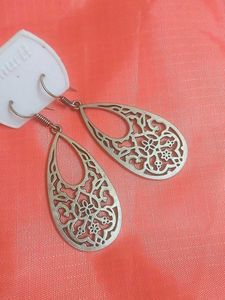 Pretty Metal Carving Design Earrings