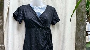 I. Cute Black Wrap Dress