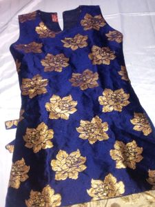 Kid Girls Hand Cut Kurti With Pyjama Golden Pant.