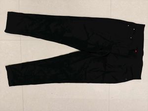 Black jeggings