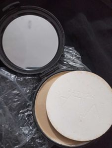 MILA BEAUTE Compact