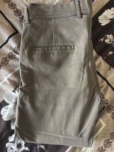 Men&#39;s Olive Green Chinos