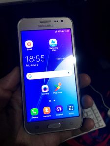 Samsung Galaxy J2 (Golden)