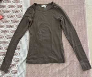 H&M Soft Feel Fitted Top