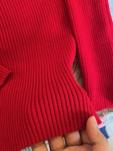 Turtle Neck Black And Red sweater