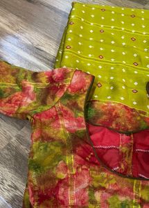 Elegant Green Saree With Stiched Blouse