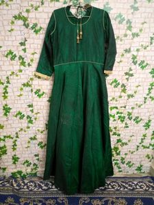 Amazing Gown Dark Green Colour Necklace Work😍✅