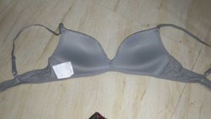 H&amp;M Women&#39;s Grey Bra