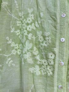Green Floral Embroidered Kurta Top