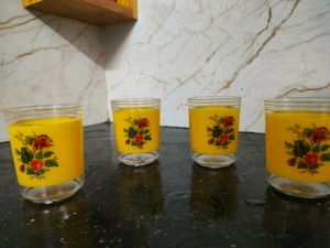 Set of 4 glasses