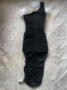 Chic One-Shoulder Dress