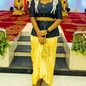 Stylish Black &amp; Golden Set