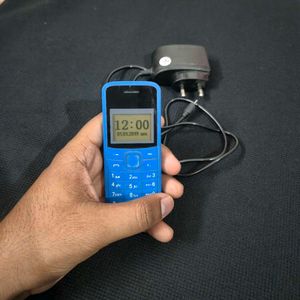 Blue Retro Basic Phone