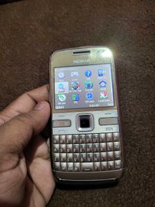 Nokia E72 Gold Edition