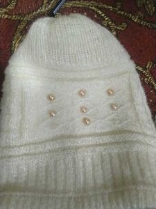 Beige Winter Hat with Pearls