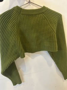 green cutout cropped sweater perfect for creating