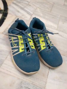 Sports Shoes