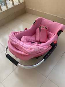 BABYHUG Car Seat BABY New Condition, Never Used