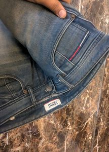 TOMMY JEANS WAIST 36