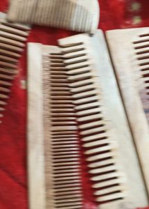 5 Wooden Combs