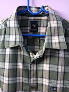 Arrow Plaid Casual Shirt