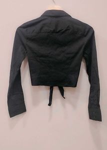 BLACK CROP SHIRT
