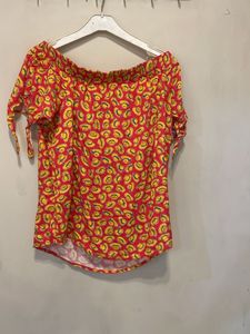 All Tops 225 Minimum 2 Pieces Bright Top