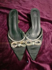 Elegant Heels with Bow Detail